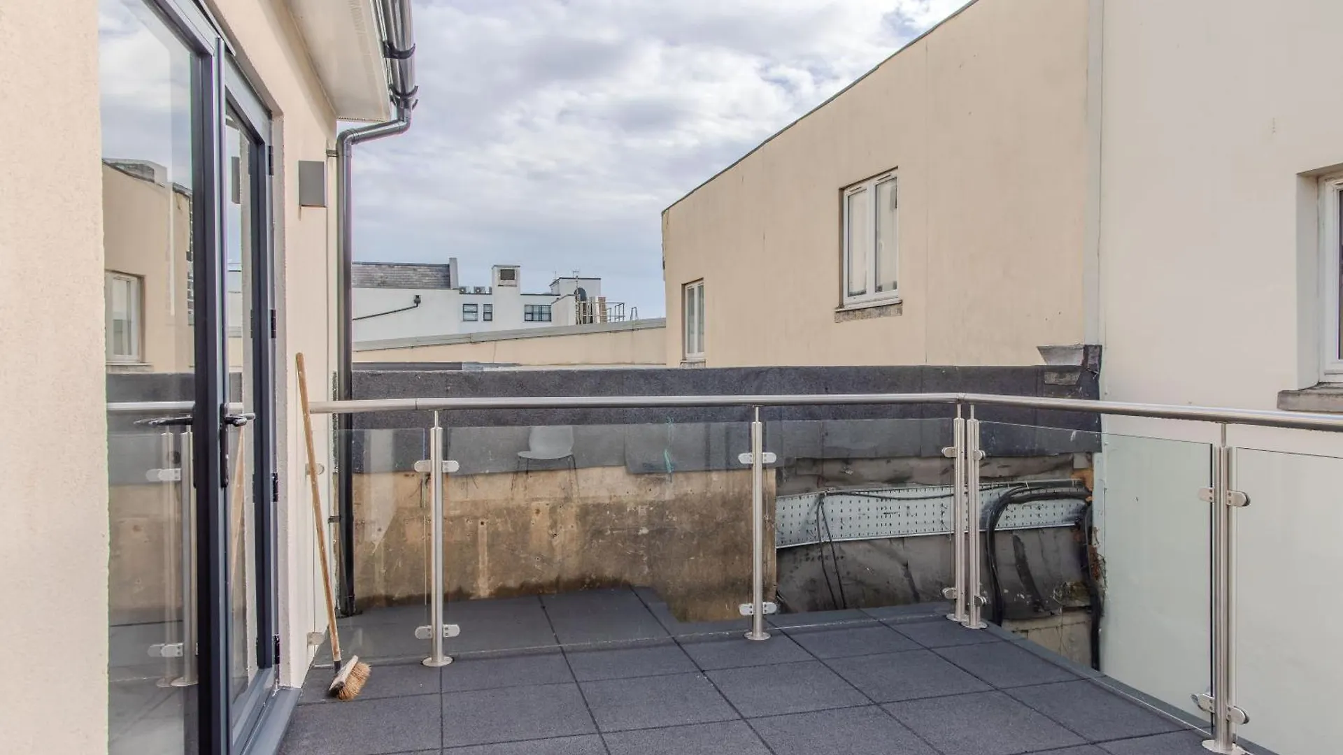 1-Bedroom With Balcony L Steps From Brighton Beach דירה